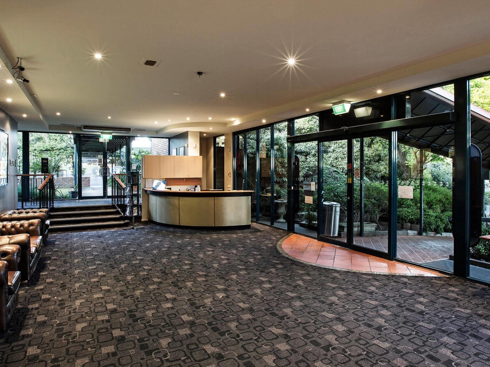 โรงแรมเบอร์วาล Nunawading ภายนอก รูปภาพ